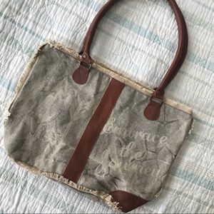 NWOT Embrace the Journey Tote